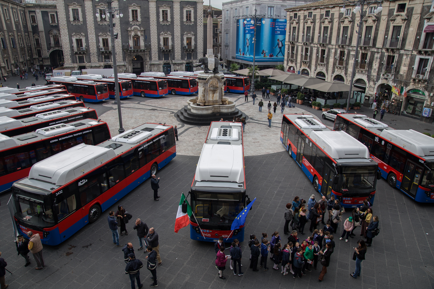 piazza-autobus-ponmetro